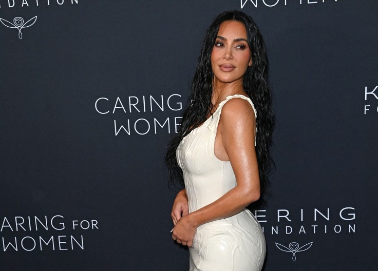 Slomila nogu, pa uradila nešto jezivo: Kim Kardašijan nije dozvolila da je povreda zaustavi u poslu, morate da vidite ovu scenu