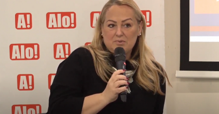 ,,Niko se ne svađa u školi, nego se kriju iza lažnih profila": Edukator Emina Begović upozorila roditelje o opasnostima na internetu