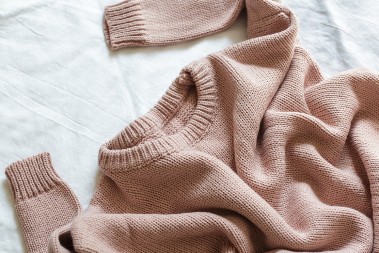 Ućebani džemperi će biti kao novi: Evo kako da skinete grudvice sa zimske odeće