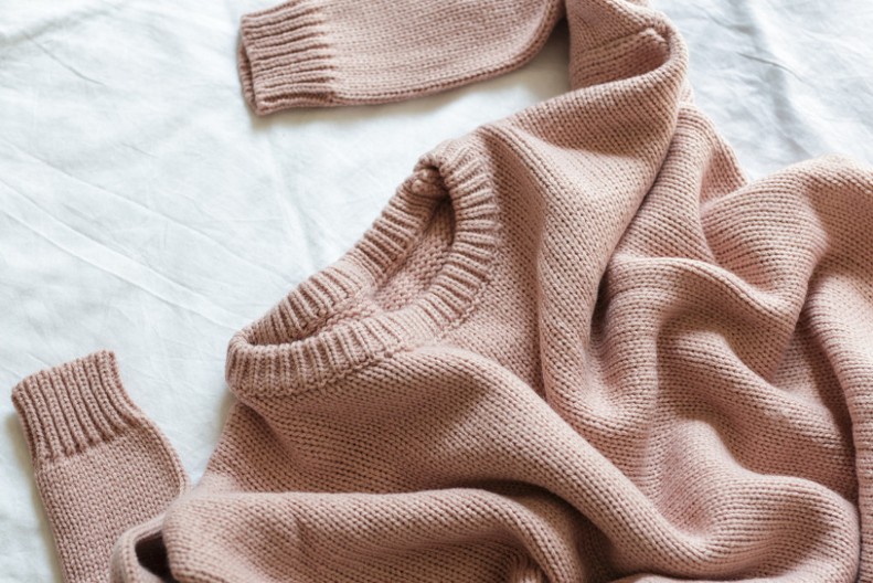 Ućebani džemperi će biti kao novi: Evo kako da skinete grudvice sa zimske odeće