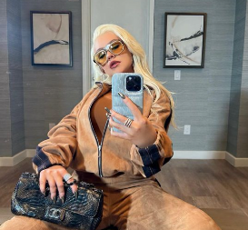 Na sebi je imala samo utegnute kožne pantalone: Slavna pevačica u 44. godini kida kako izgleda, telo ima za desetku!