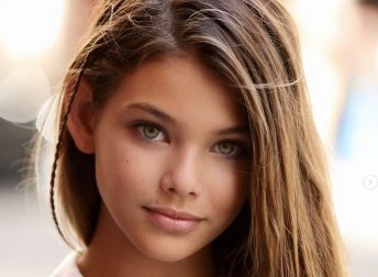 Pod uticajem najjačih planeta ulaze u potpuno novu eru: Astrolog predviđa velike promene u 2025. za ljude u ovim godinama