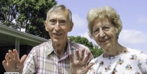 Godinama fotografisala roditelje dok joj mašu na rastanku: Poslednja slika slama srce, "ova scena me uništila"