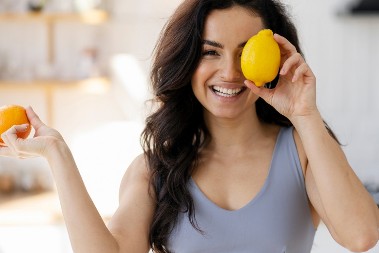 Presekla je limun na 4 dela i stavila u spavaću sobu: Kad vidite zbog čega I vi ćete odmah uraditi isto