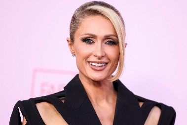 Paris Hilton skinula sve sa sebe: Pozirala ispred jelke bez odeće, a intimne predele prekrila ovim detaljem
