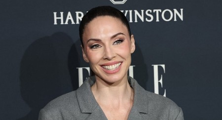 Baš i nije morala: Komičarka dala grudi na izvolite u provokativnom autfitu, sve izgleda normalno, dok ne spustite pogled