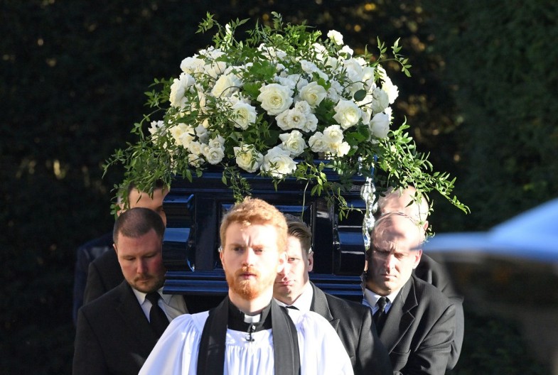 Poslednji pozdrav Lijamu Pejnu: Članovi grupe ,,One Direction" se oprostili od tragično nastradalog kolege