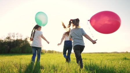 Pustila je balon sa ceduljicom da poleti: Za devojčicu je to bila samo igra, ali nakon 10 dana je doživela pravi šok