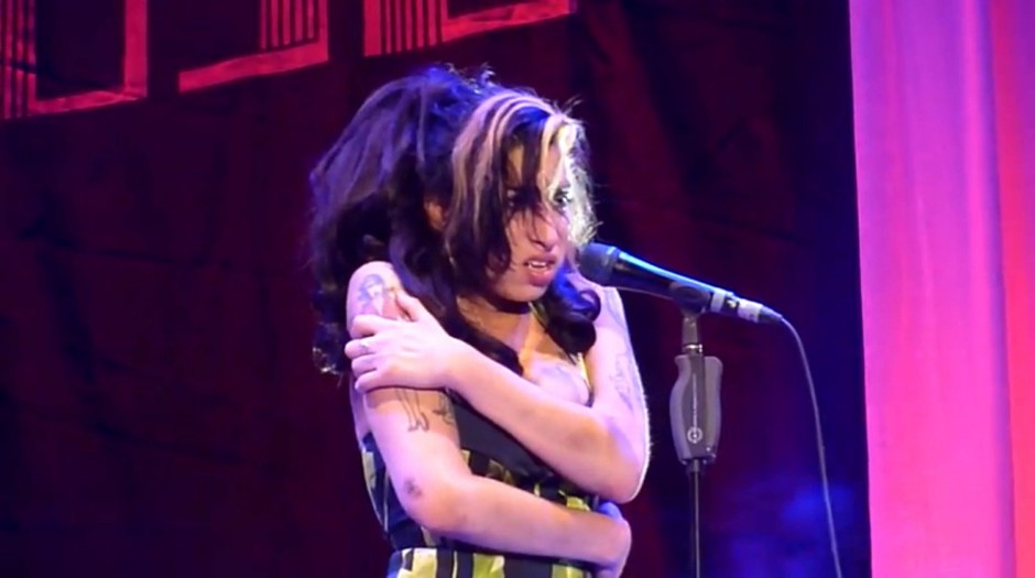 Pevala je u Beogradu, a onda su je pronašli mrtvu: Svi krive čoveka čije je ime staklom urezala na stomak