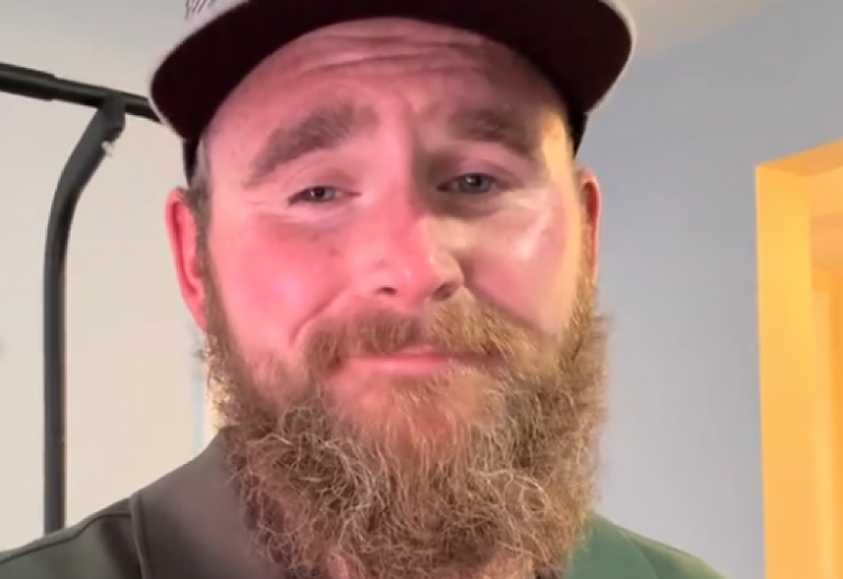 Tata obrijao bradu, ćerka u šoku: Devojčica (3) je imala najsmešniju reakciju na njegov novi izgled, pitala ga ovo, pa pobegla