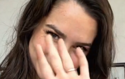 Ova glumica ne postoji: Izgleda kao prava žena, ali nije, zvezde iskaču iz kože od besa, evo šta su rekle