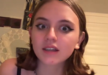 Naručila ogrlicu sa Temu-a, ali kad je stigao paket zanemela je od užasa: Umesto prelepog nakita, videla pravu grozotu!