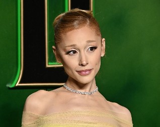 Arijana Grande dobila bezobrazan zahtev: Režiser je tražio samo jednu stvar od zvezde, a ona je odgovorila na ovaj način