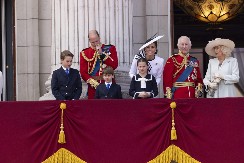 Stiže novi član u kraljevsku porodicu: Svi se pripremaju za njegov dolazak, a Čarls i Kamila sijaju od sreće
