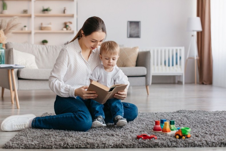 Ne sme telefon da odgaja decu: Uz ovih 7 saveta će brže da se razvijaju, biće radoznali, a u školi će da ređaju čiste petice