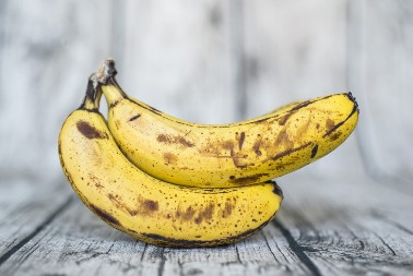 Banane vam potamne i propadnu posle par dana? Evo kako da ostanu sveže i do dve nedelje