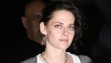 Ona opet šeta u donjem vešu: Glumica i dalje ne odustaje od provokativnog stila, a ovi detalji će vas šokirati