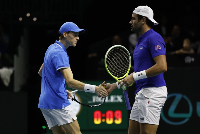 Fatalna Bosanka ostavila jednog šampiona, pa se šeta sa drugim: Osvojila tenisera, on kaže da nisu u vezi, ali slike ih odale?