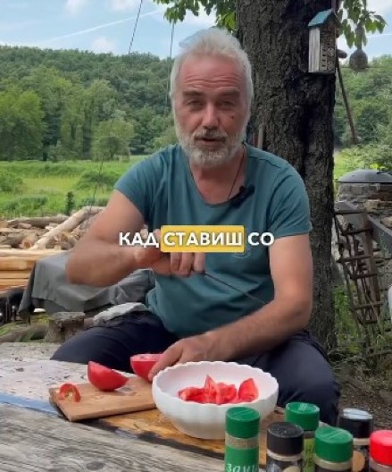 Srpski travar upozorava na grešku koju mnogi prave: Evo zašto ne treba da solite paradajz pre jela