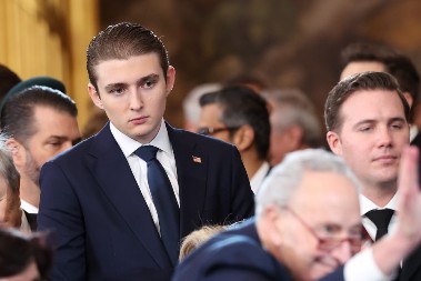 Toliko je "upao u oči svima" da je postao prava seznacija: Evo koliko je visok Baron Tramp, košarkaši mu zavide