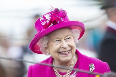 Vole skupe stvari: Objavljena lista poklona za kraljevsku porodicu, kralj Čarls je dobio kola, a pokojna kraljica ovo