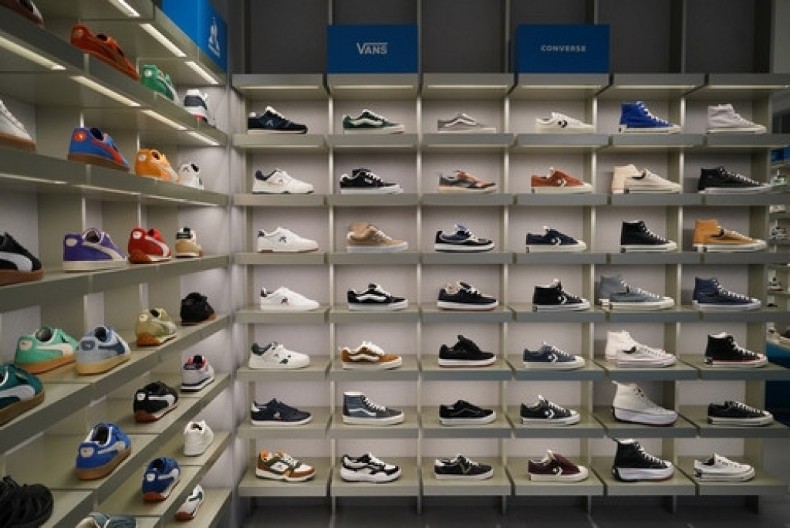 Patike koje smo želeli da zaboravimo vraćaju se u modu: Generacija Z ih proglasila "vintidž zlatom"