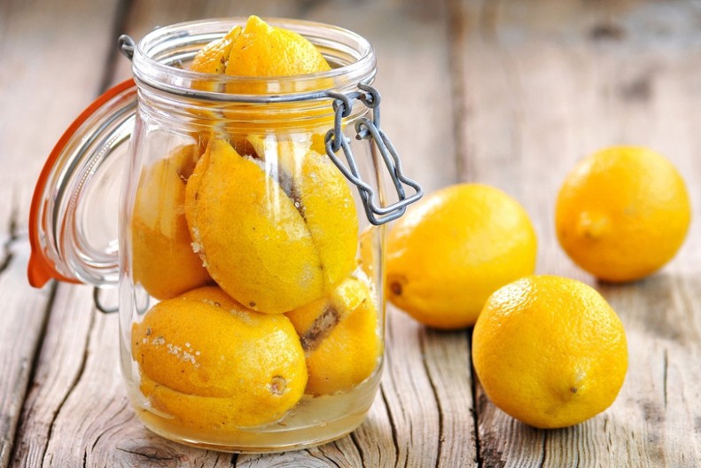 Najbolja zimnica od limuna: Uradite ovo sad i imaćete osvežavajuć začin kada dođu letnje vrućine, potrebna samo 2 sastojka