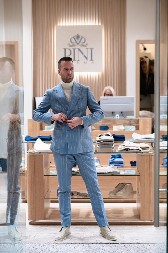 Ovako moderan muškarac treba da izgleda! 4 kombinacije koje naglašavaju samopouzdanje i stil, a žene obaraju s nogu!