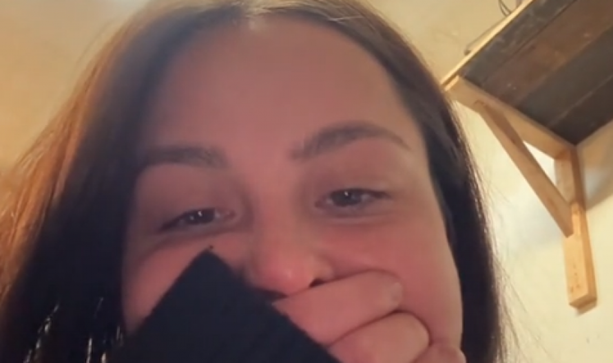 Kada su mi se poderale farmerke, znala sam ko će mi pomoći: Ona se odmah bacila na posao, a ovaj detalj nisam očekivala