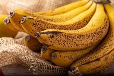 Bacili ste prezrele banane? Nemojte više to da radite, evo kakav bogat i zdrav obrok od njih možete da dobijete!