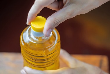 Domaćice, obratite pažnju: 2 mesta gde najčešće držite ulje uništava njegov kvalitet