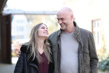 Muškarci žele mlađe partnerke, a šta je sa ženama? One kažu jedno, a praksa je pokazala nešto potpuno drugo