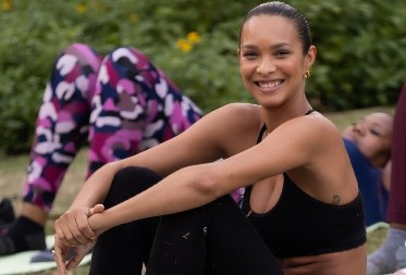 Kad je sa 18 rodila, svi joj okrenuli leđa: Put od bede do modne piste - živela u teškom siromaštvu, sad zgrće milione