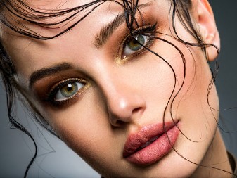 Crna više nije u modi: Ove jeseni nosi se maskara koja čini da pogled izgleda kao milion dolara