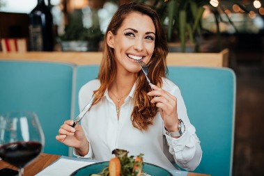 Hrana koja ne goji: Ovih 5 namirnica lepo zasite, a neće vam povećati kilograme!