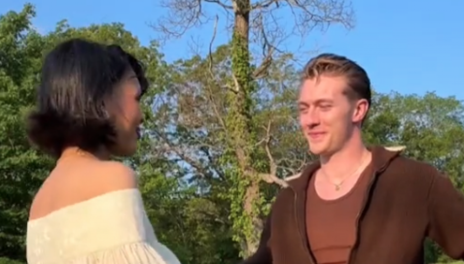 Čeka 4. dete, a tek se ,,ispilila": Nećete verovati koliko čuvena influenserka ima godina, ljudi misle da je duplo starija