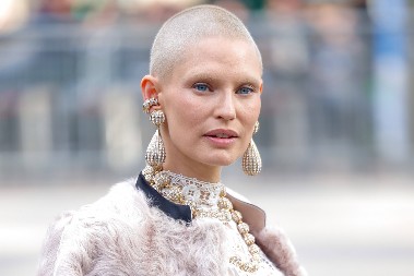 Lepotica koja se bori sa rakom odbijena za reviju Viktorijinih anđela: Sada ih je ona javno posramila pismom koje svako treba da pročita!