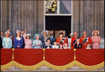 Članica britanske kraljevske porodice ostala bez titule! Neviđeni skandal trese Englesku