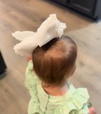 Beba nasmejala ljude do suza: Pevali joj rođendansku pesmu, a njena reakcija je urnebesna