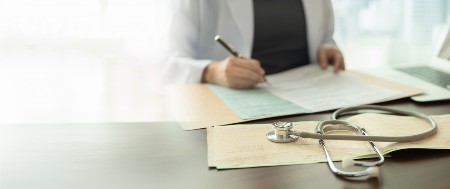 Liči na najobičniji bol u stomaku, a može ukazivati na nešto opasnije: 11 simptoma kronove bolesti koja pogađa i žene i muškarce