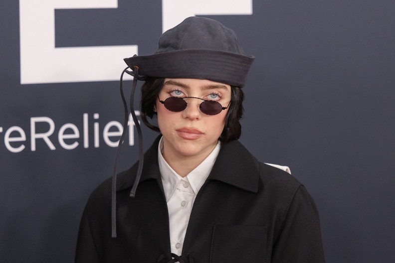 ,,O moj Bože, mislila sam na...": Pevačica se pošteno izblamirala pred koleginicom, htela da kaže jedno, ali je izgovorila nešto sasvim drugo