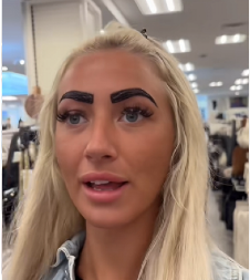 Ovu devojku su u radnji svi kupci čudno gledali: Da li i vi vidite na ovoj fotografiji isto što i oni?