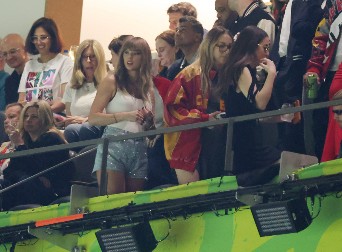 Da li među njima ima neke zle krvi? Nekada su bile nerazdvojne drugarice, a sada ne mogu da se gledaju očima