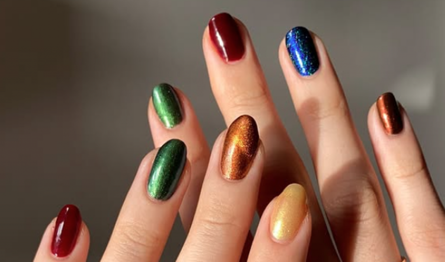 Hit manikir za 2025. godinu: Daje mladalački efekat, sjajno se kombinuje uz ove nijanse, a na jednoj zvezdi izgleda brutalno