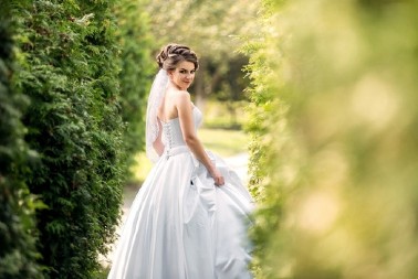 Kakav bezobrazluk i bahatost: Mlada nije imala milosti za svoju drugaricu koja nije imala para da dođe na svadbu