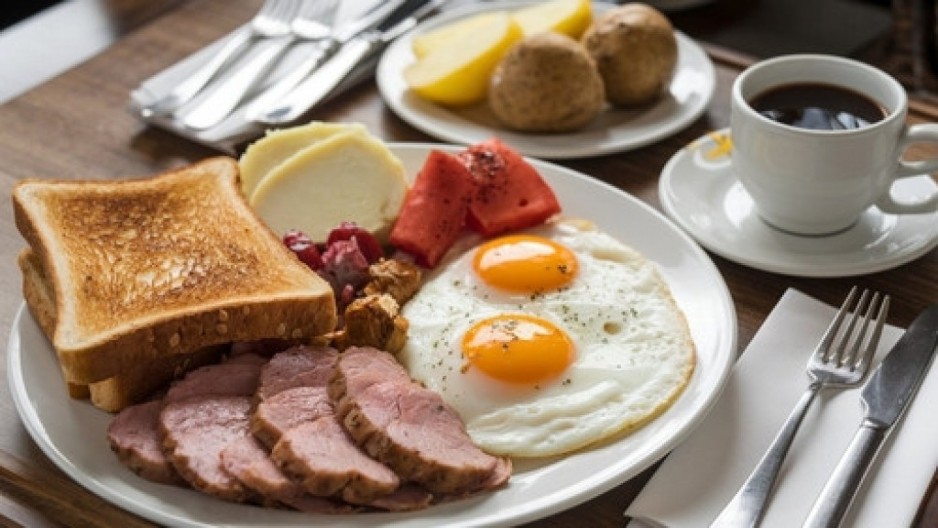 Ako doručkujete u ovo vreme, najlakše možete dobiti srčani udar: Evo u koliko sati je najopasnije