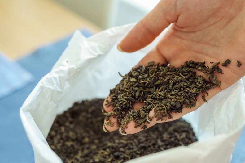 Kineskinje u menopauzi nikud ne idu bez jednog čaja: 3 sastojka preliju ključalom vodom i pijuckaju ceo dan