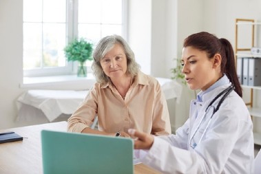 Srčani udar nije samo bol u grudima: Jedan simptom najavljuje infarkt, a niko ni ne pomisli da mu je život ugrožen!