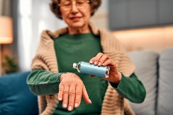 Umiruje bolove za 2 minuta: Najsnažnije prirodno sredstvo, jeftino i lako dostupno, a utiče na celo telo