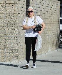 Poznata glumica je bila smeštena u psihijatrijsku bolnicu: Danas hoda ulicama slobodno, ali svi misle da se nije izlečila